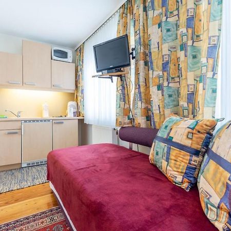 Haus Zu Den Zwei Eichen Apartman Perchtoldsdorf Kültér fotó