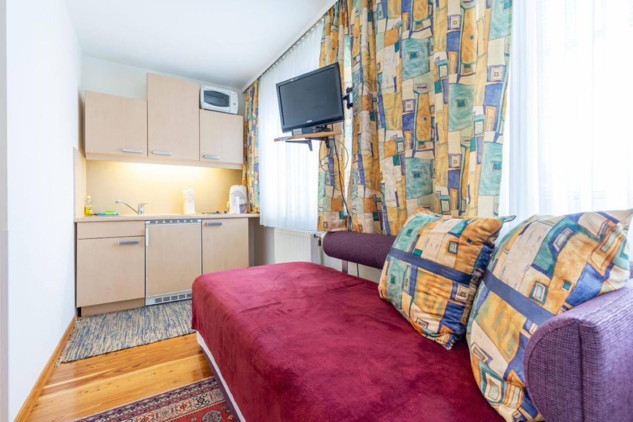 Haus Zu Den Zwei Eichen Apartman Perchtoldsdorf Kültér fotó