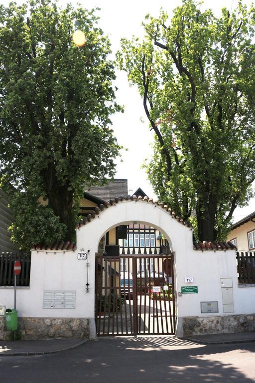 Haus Zu Den Zwei Eichen Apartman Perchtoldsdorf Kültér fotó