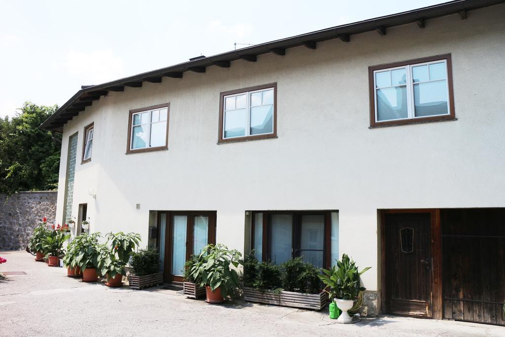 Haus Zu Den Zwei Eichen Apartman Perchtoldsdorf Kültér fotó