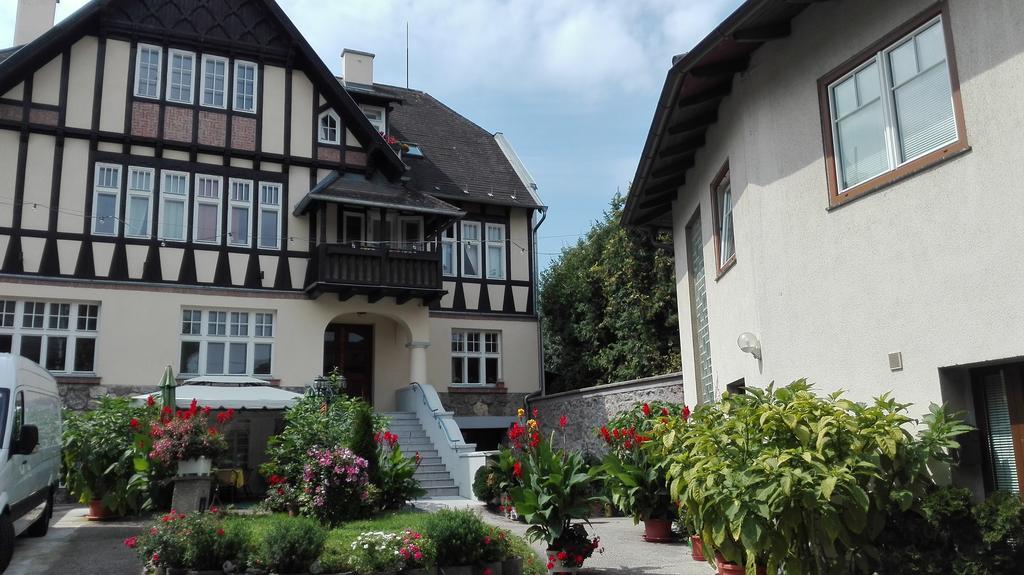 Haus Zu Den Zwei Eichen Apartman Perchtoldsdorf Kültér fotó